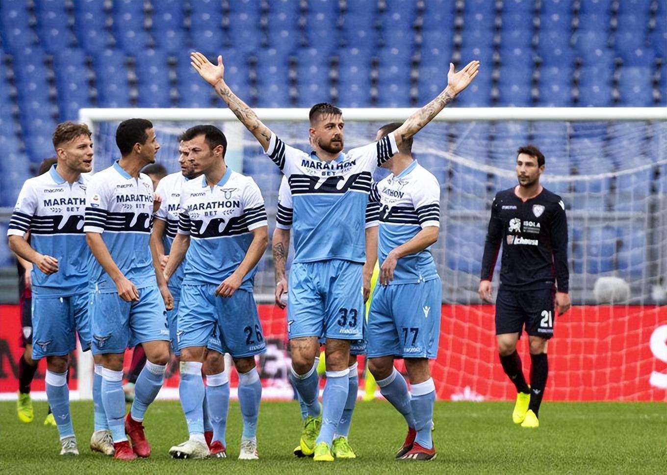 加时末段社区盾焦点战；拉齐奥止住颓势；气氛紧张；团队化学反应显著(为什么取消阅兵三步劈枪)